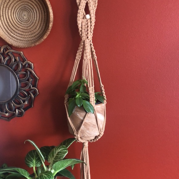 New Handmade Macramé Wall Plant Holder - Picture 5 of 11